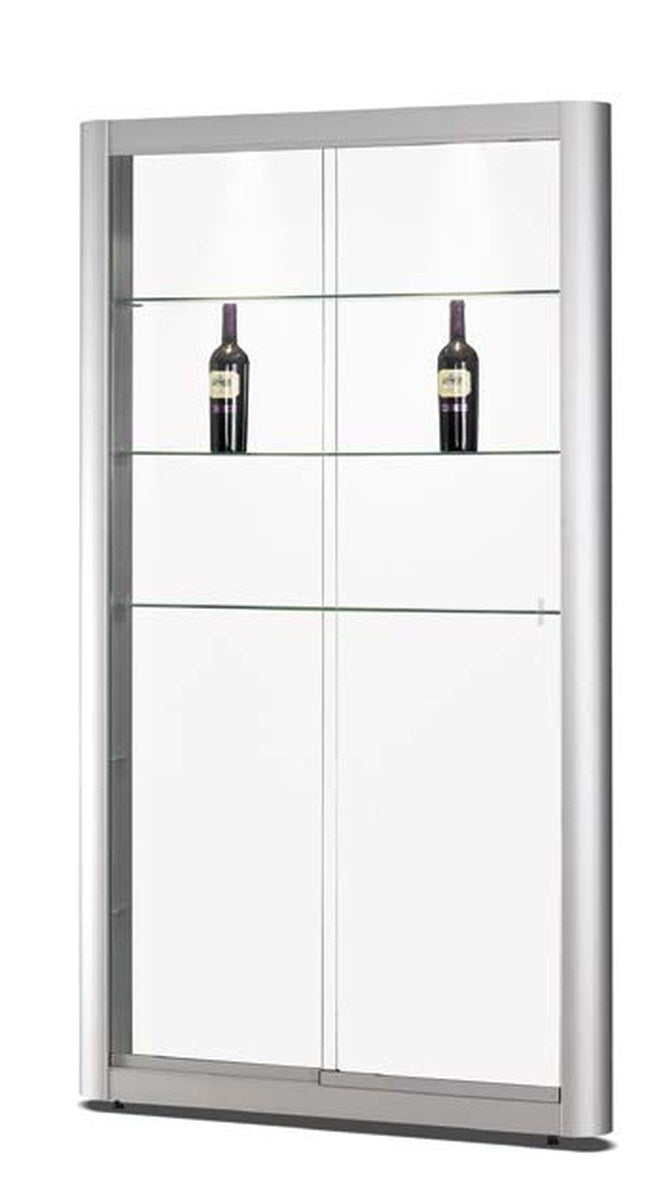 Smalle vitrinekast van 15 cm diep, vloermodel 111 x 200 cm in zilver met glazen schuifdeuren