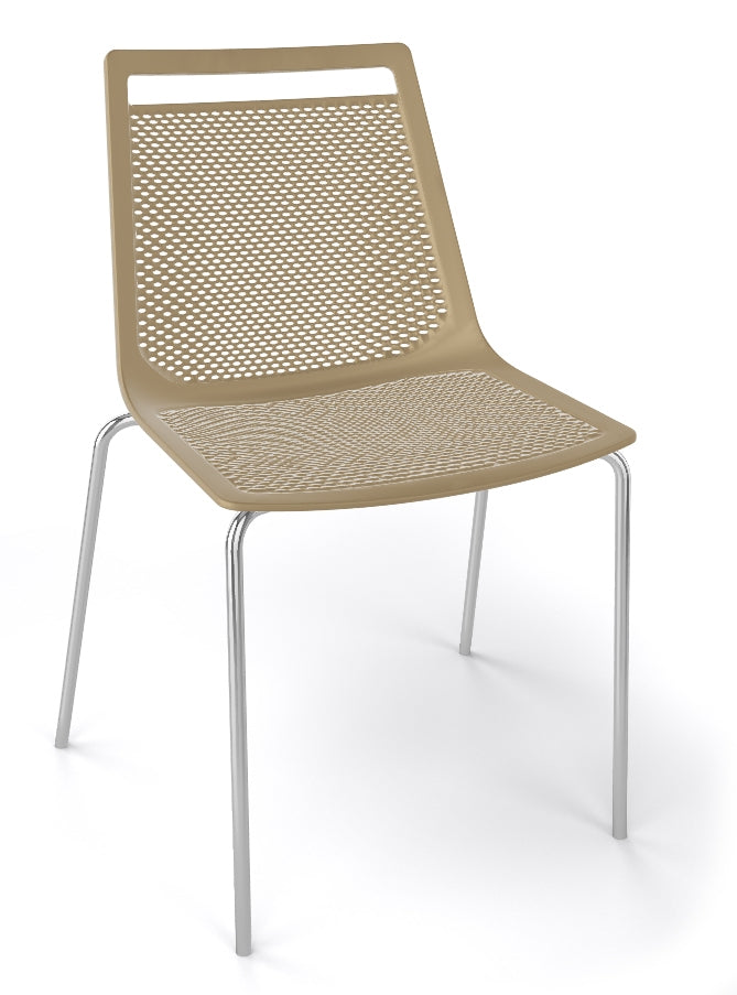 Vergaderstoel Akami met beige geperforeerde kunststof kuip op een verchroomd vierpotig frame