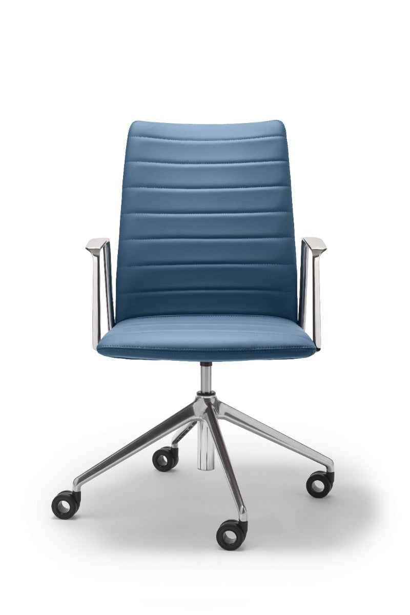 Grecale bureaustoel in blauw met lage rug en armleggers