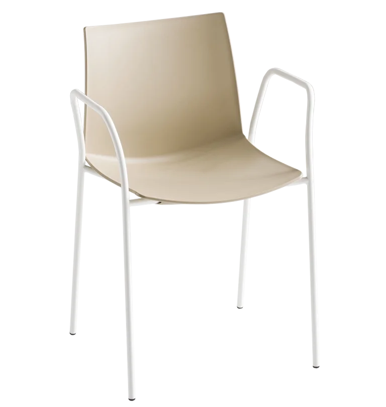 Kanvas TB – vierpoots metalen frame met armleggers