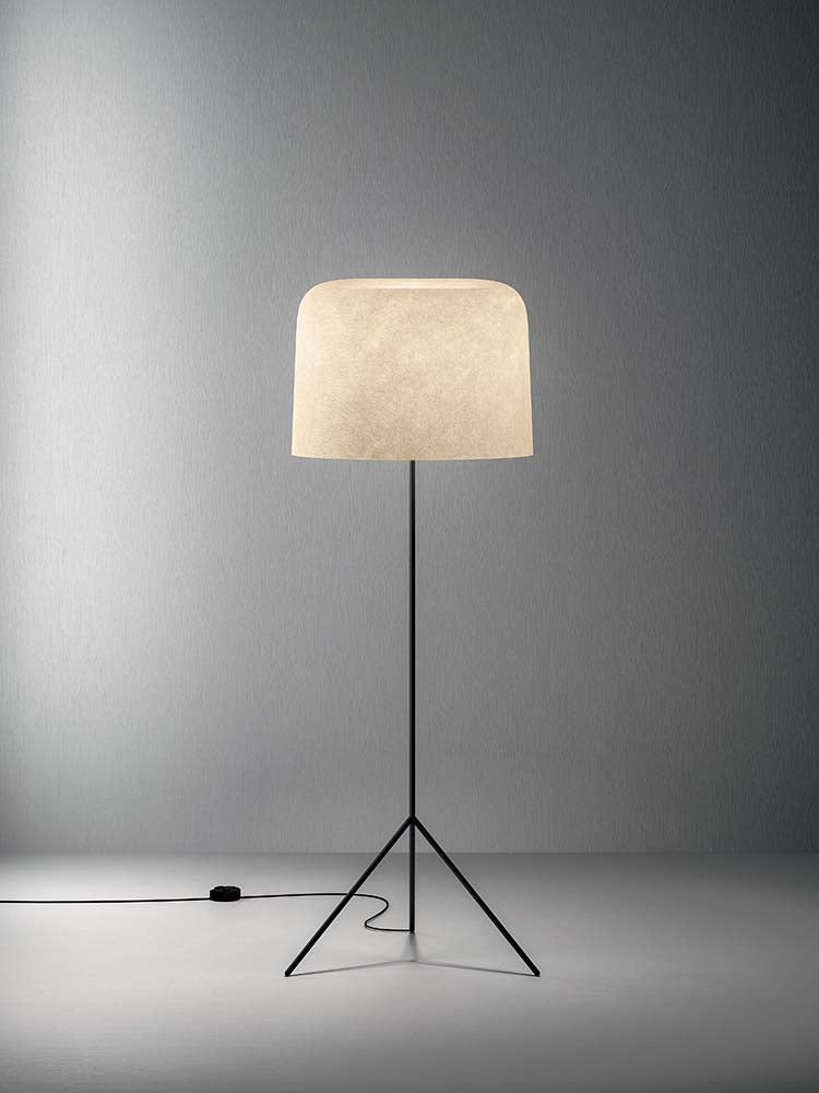 Vloerlamp met witte kap, vooraanzicht