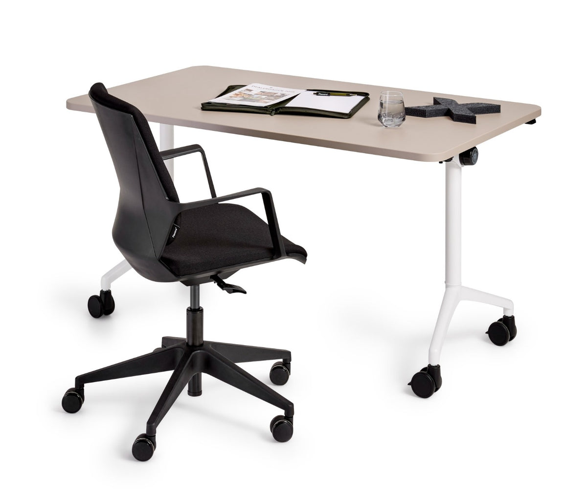 Easy Turn klaptafel wit, detail van de wielen