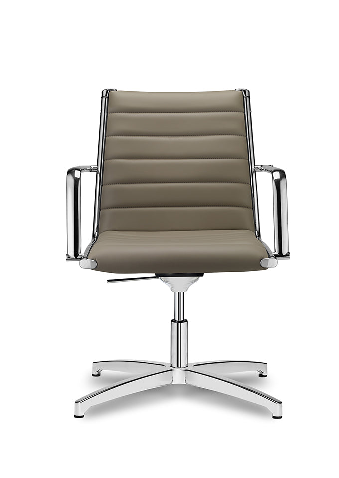 Vega vergaderstoel met taupe rug in horizontale banen, chromen armleggers en aluminium voetkruis