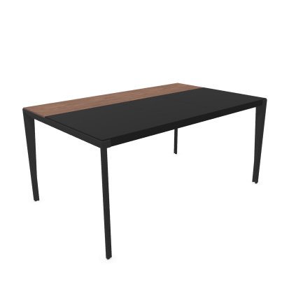 X9 bureau met donker houten blad op een zwart frame, driekwart van voren gezien