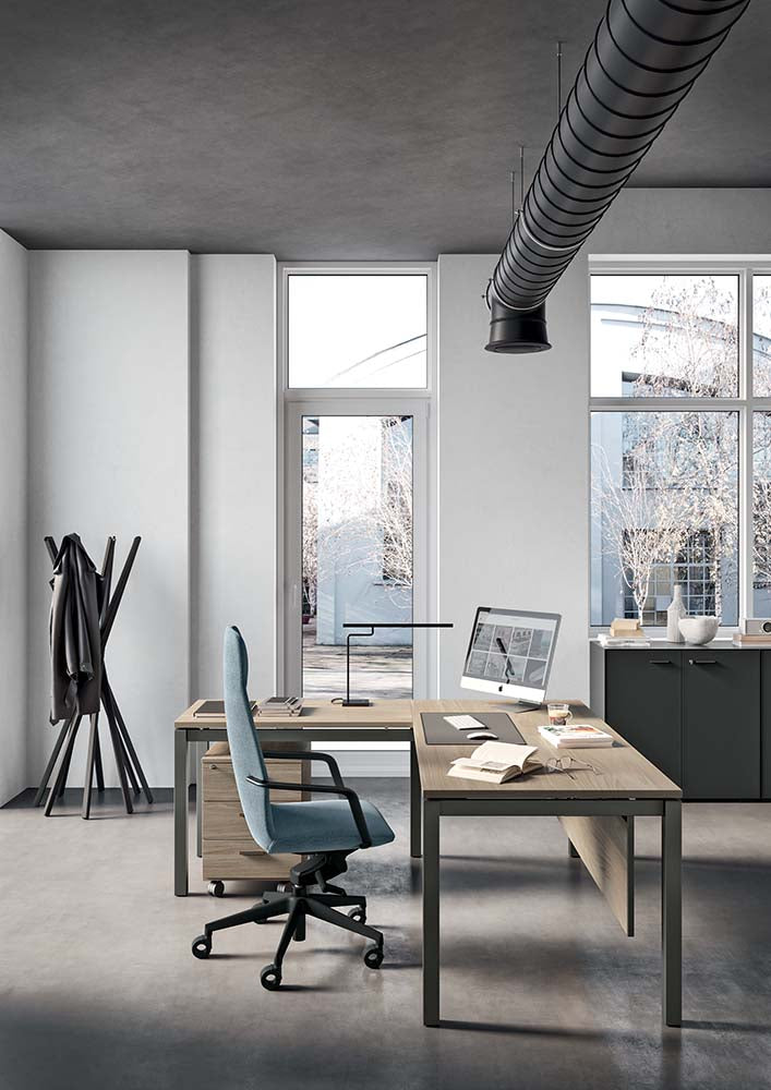 X4 bench-werkplek met bureaustoel in een loft