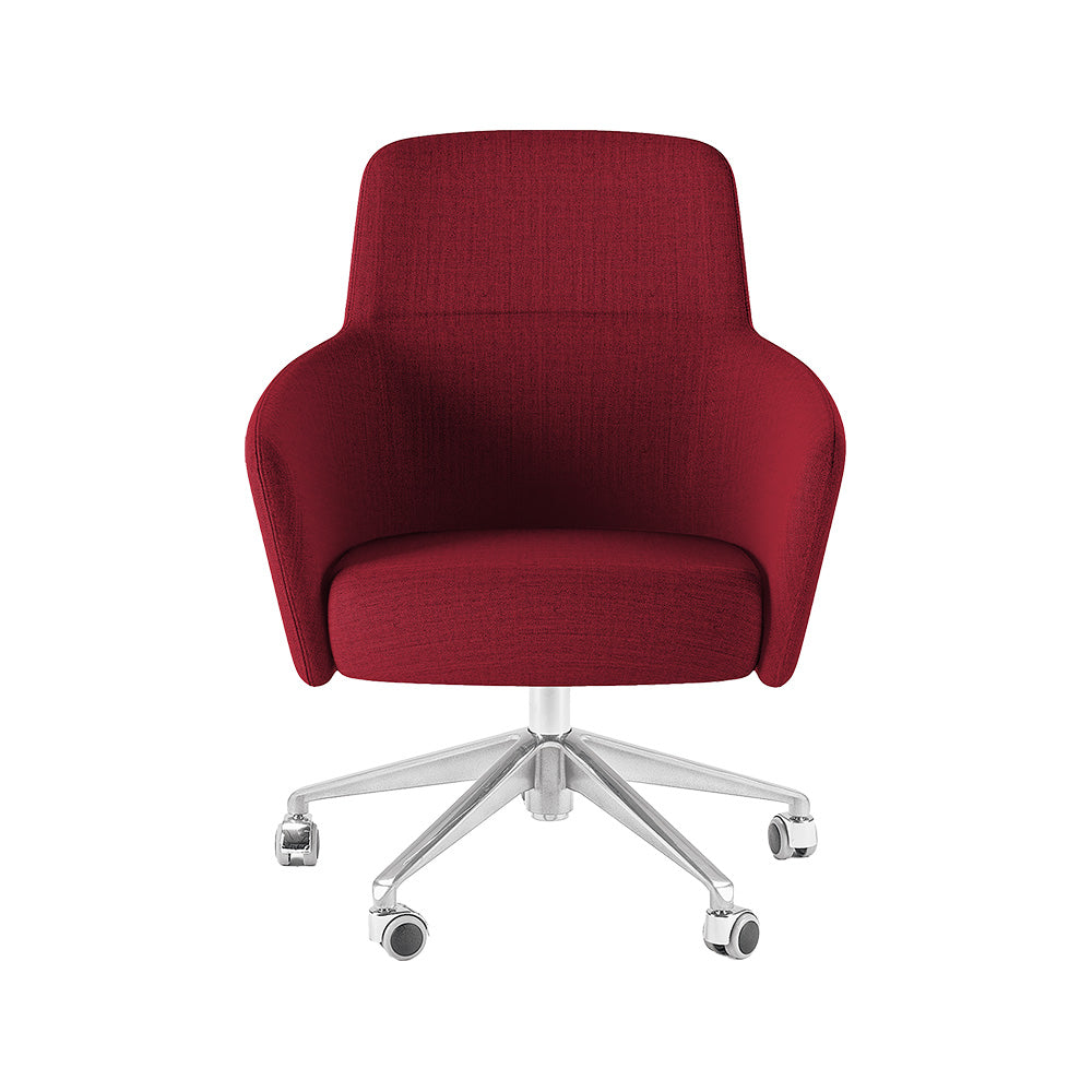 Fauteuil Calypso met donkerrode gestoffeerde kuip en armleuningen op een verchroomde vijfteens voet met wielen