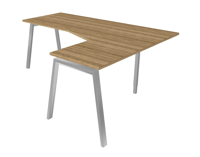 Air2 hoekbureau met blad in licht houtdecor van 200 bij 160 cm, op lichtgrijze schuin geplaatste poten