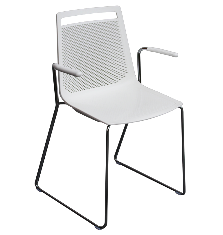 Akami SS – sledeframe van staaldraad met armleggers
