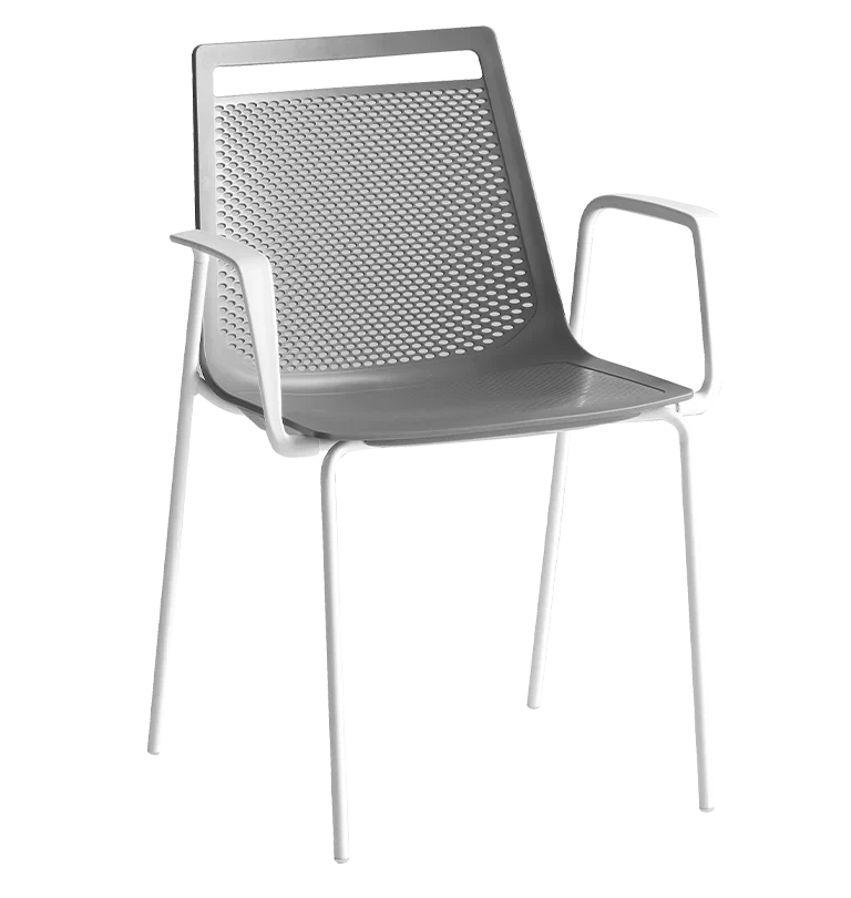 Akami TB – vierpoots metalen frame met armleggers