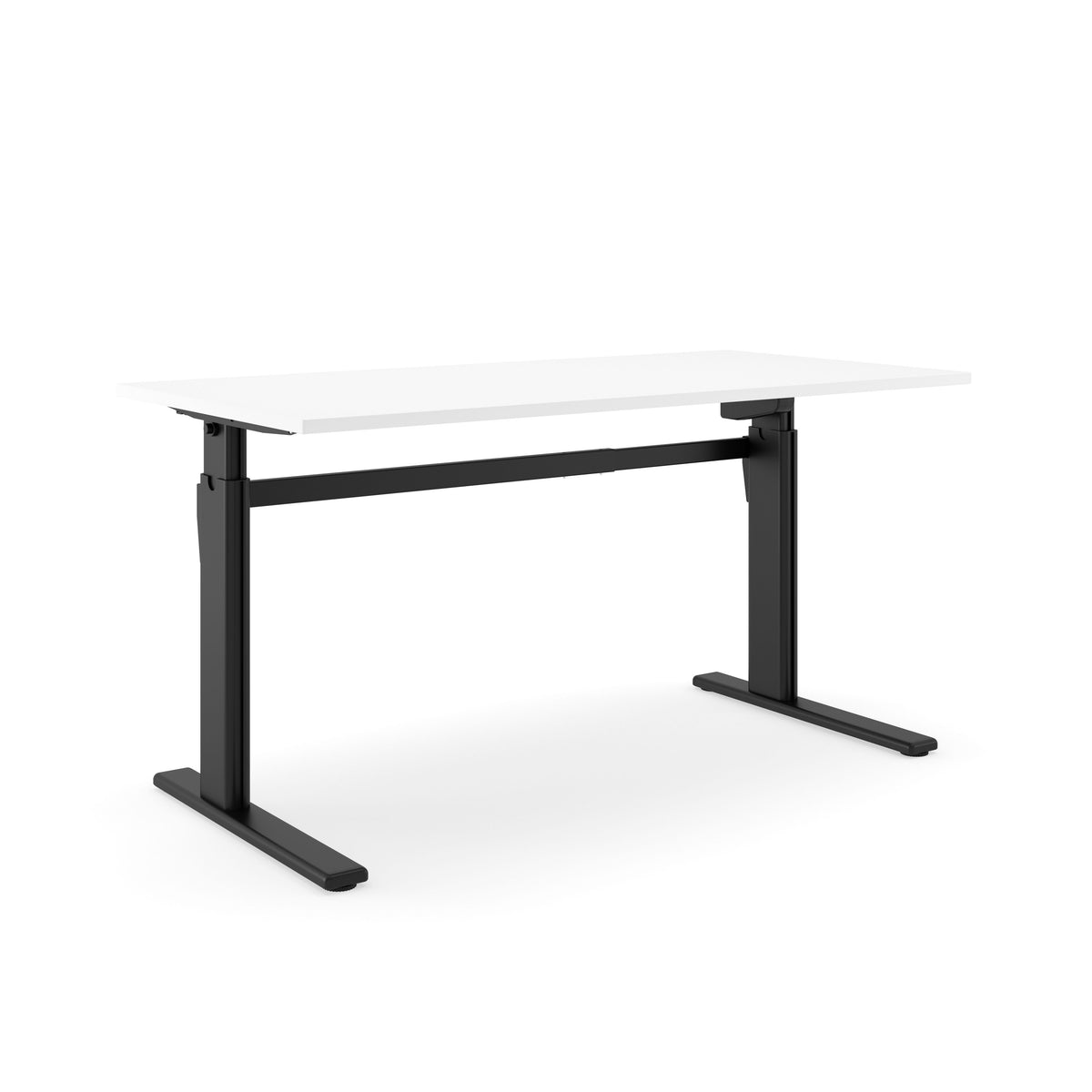 Elektrisch zit-sta bureau AF 150 met wit blad op een zwart frame met dwarsbalk, schuin van voren
