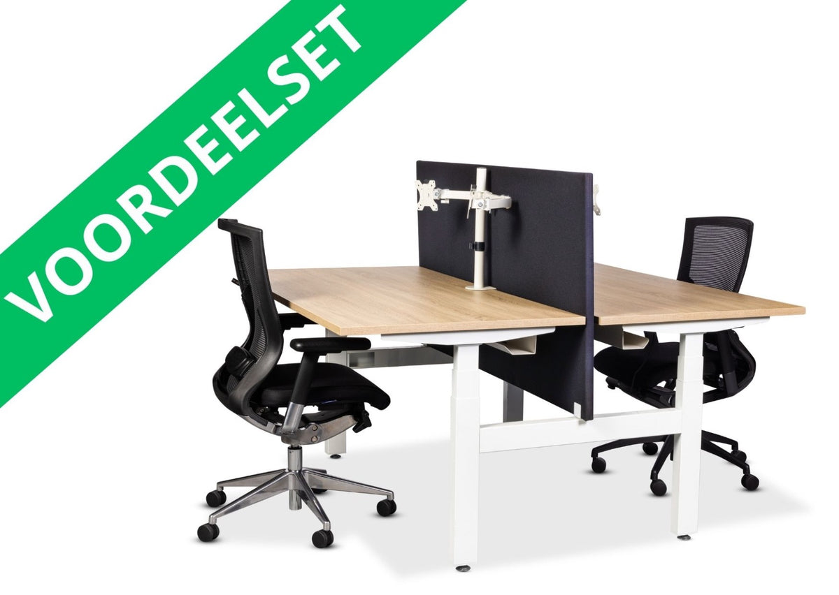 Voordeelset met elektrisch duobureau met houten bladen, scheidingsscherm en twee zwarte bureaustoelen met mesh rug