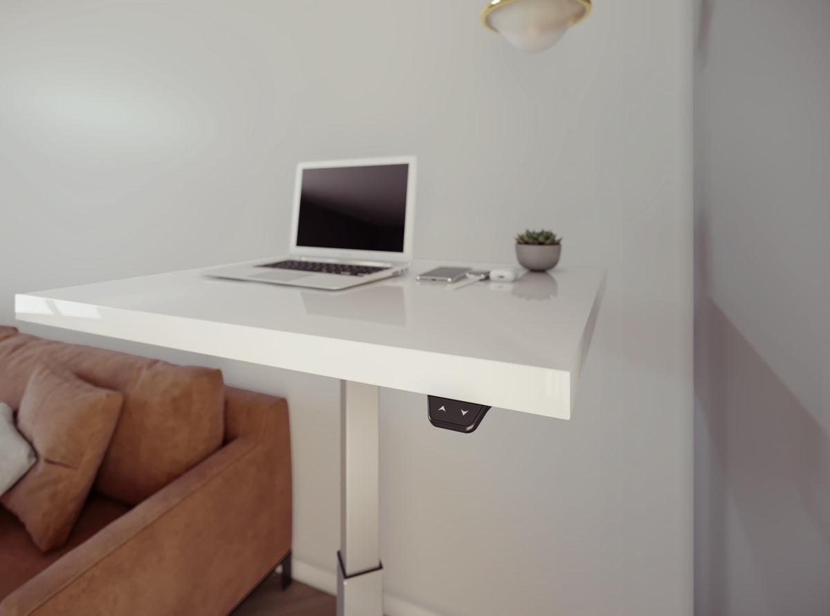 Elektrisch bureau SF 370 Small met laptop, van dichtbij