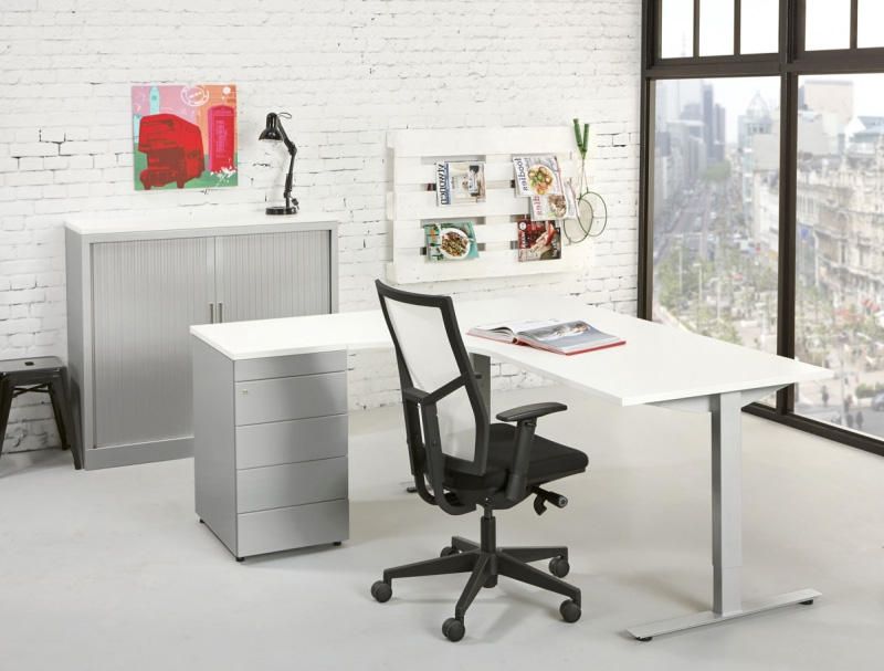 Bureau T-Rex als wing bureau met wit blad, ladeblok en bureaustoel