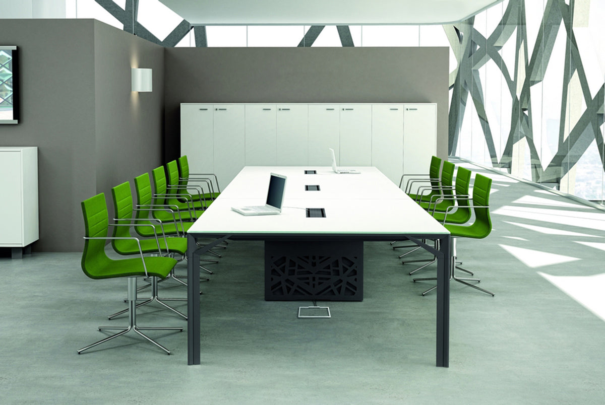 X8 vergadertafel, detail bladrand